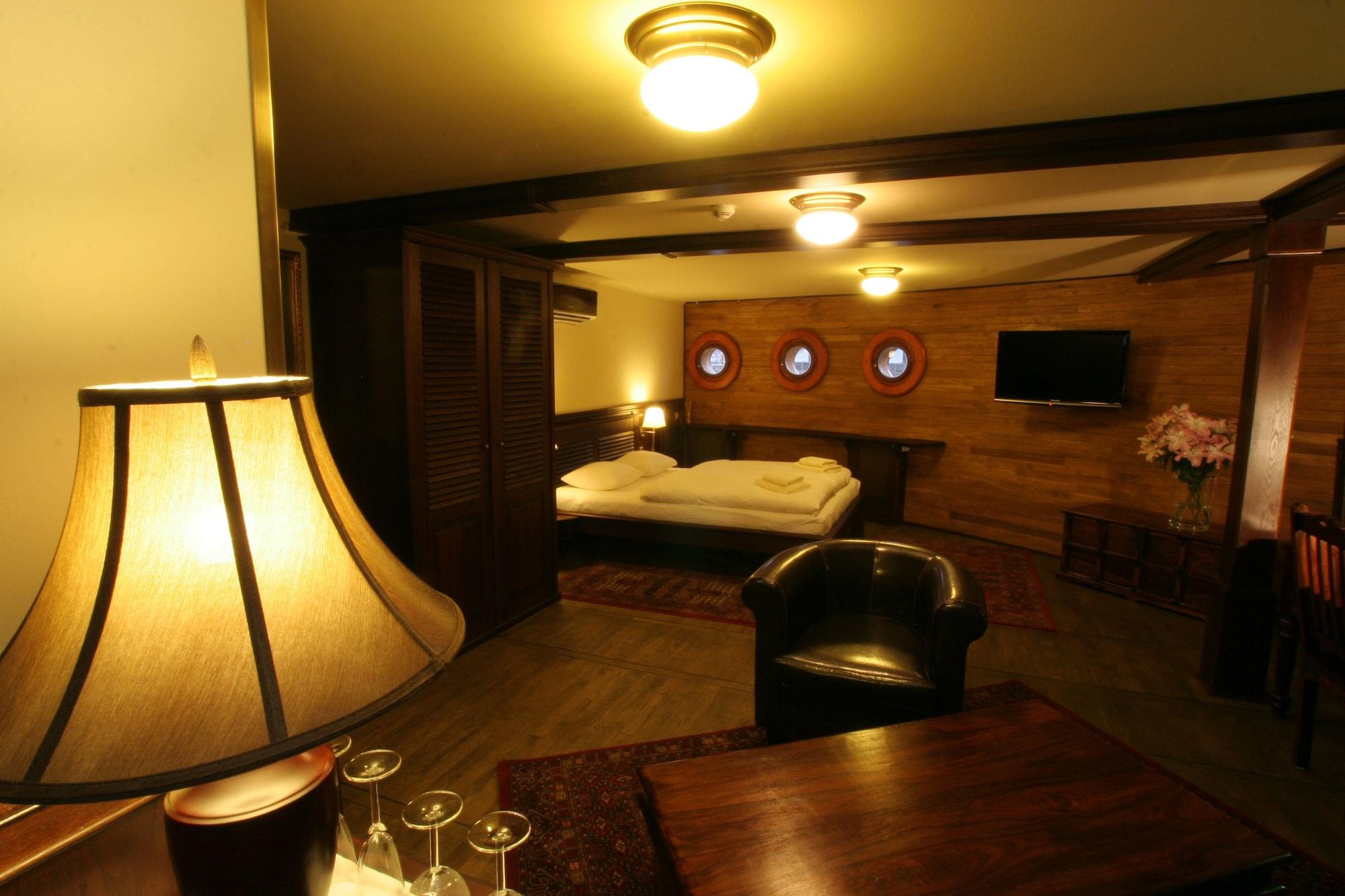 Boat Hotel Matylda ปราก ภายนอก รูปภาพ