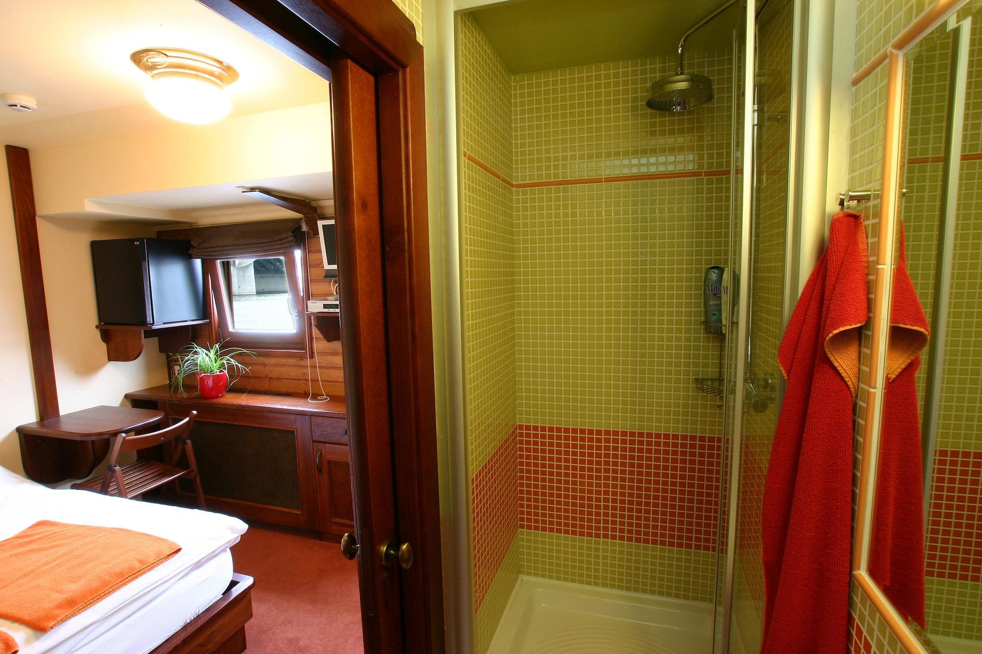 Boat Hotel Matylda ปราก ภายนอก รูปภาพ