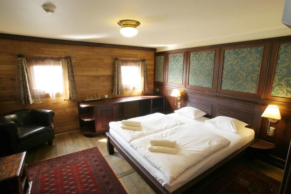 Boat Hotel Matylda ปราก ภายนอก รูปภาพ