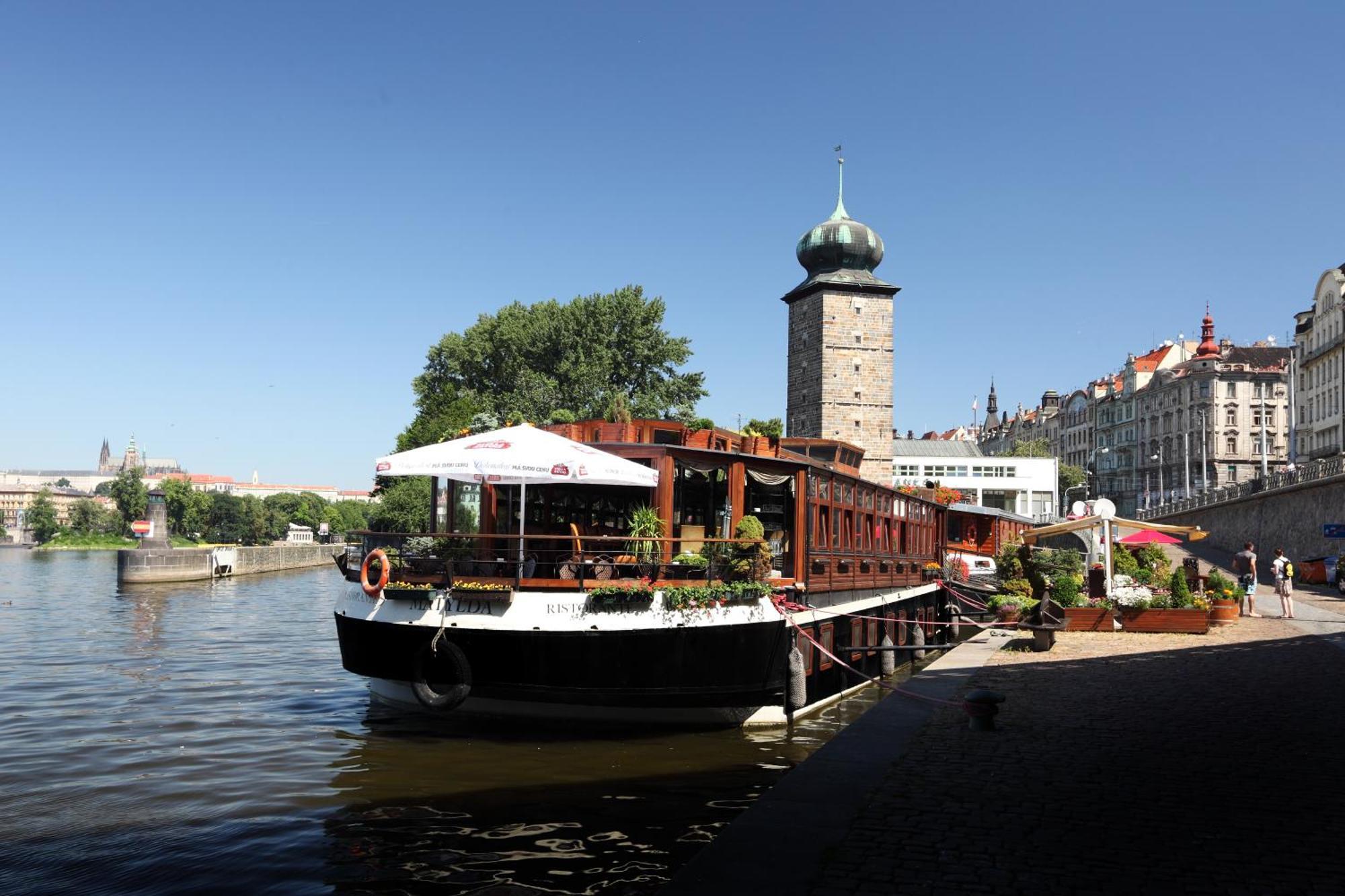 Boat Hotel Matylda ปราก ภายนอก รูปภาพ